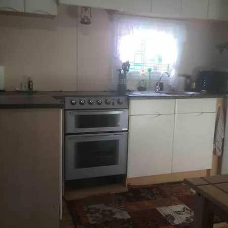 Lakeland Retreat Apartment